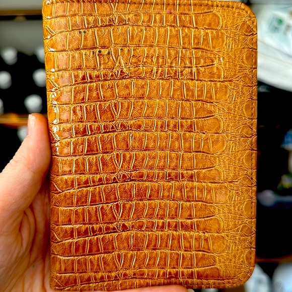 Croc 🐊 embossed Passport cover with cc slots - Picture 1 of 5